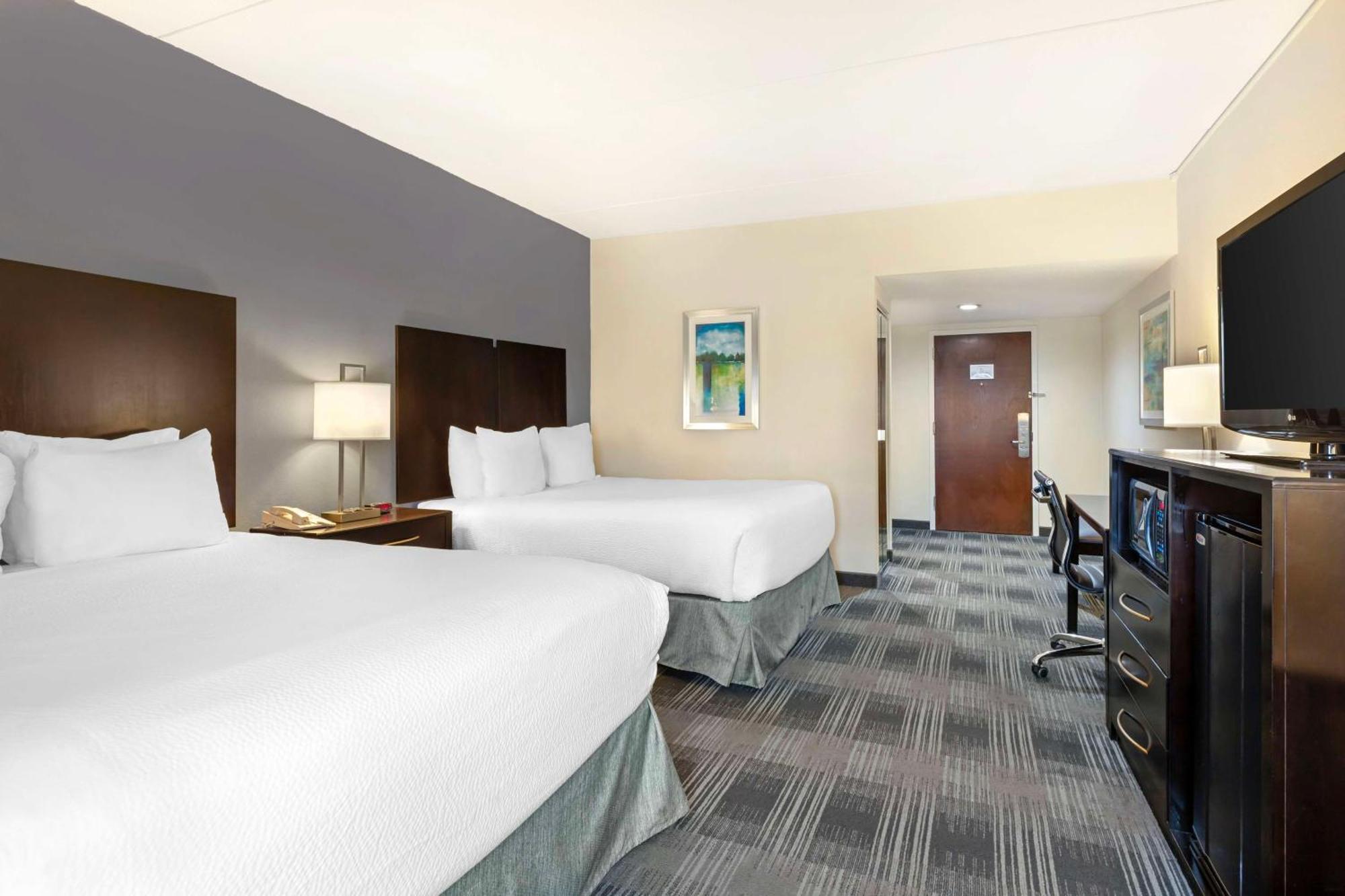 Best Western Hartford Hotel And Suites Exterior foto
